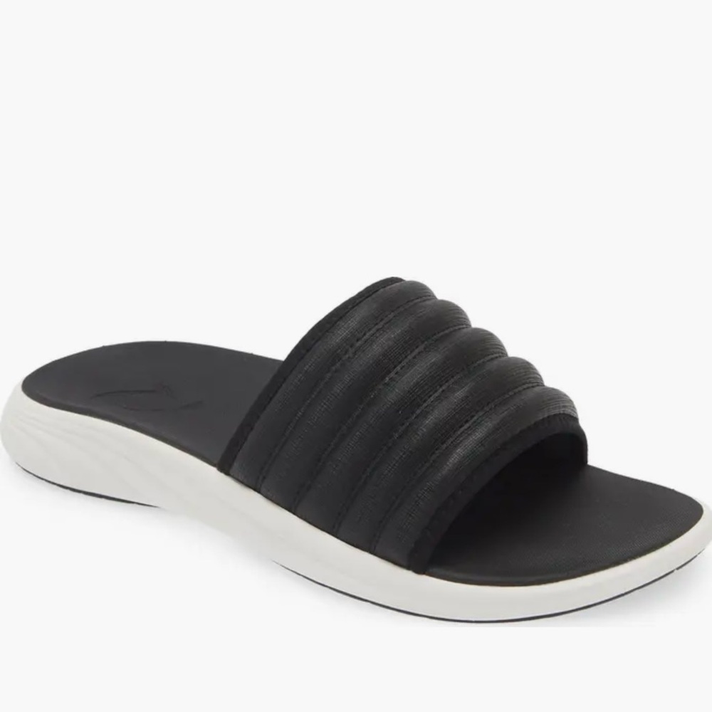 Olukai Black Komo Slide Sandals/slides men’s size 7 woman’s 8.5 NWT